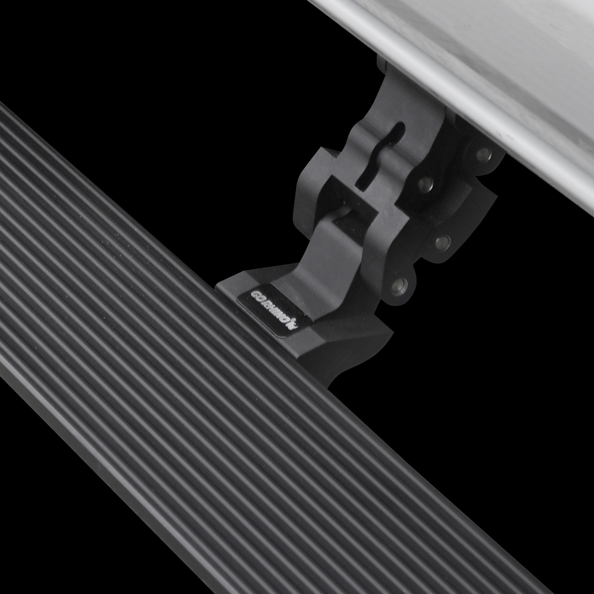 GR_E-BOARD_E1_Trucks-SUVs_009%
